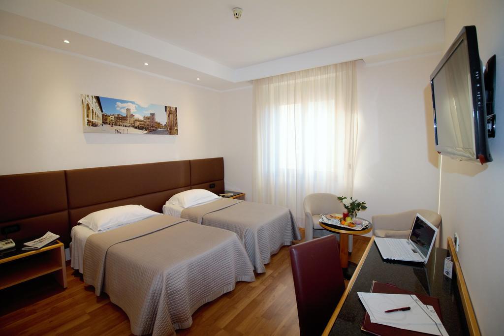 HOTEL MINERVA AREZZO 4 Italy from 80 HOTELMIX